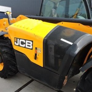 foto 8m/3.5t manipulátor JCB opěry